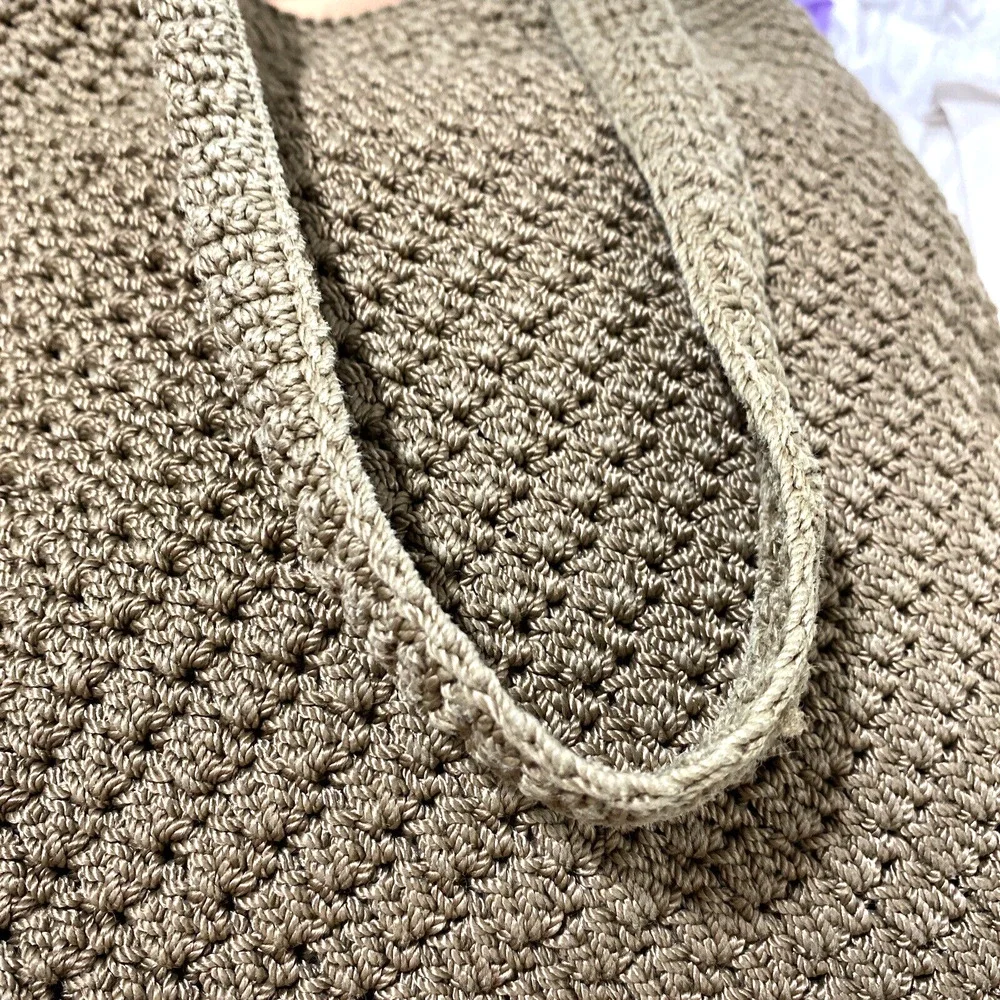 The Sak Crochet Shoulderbag Purse Macrame Classic Hippie Chic Everyday Bag Taupe